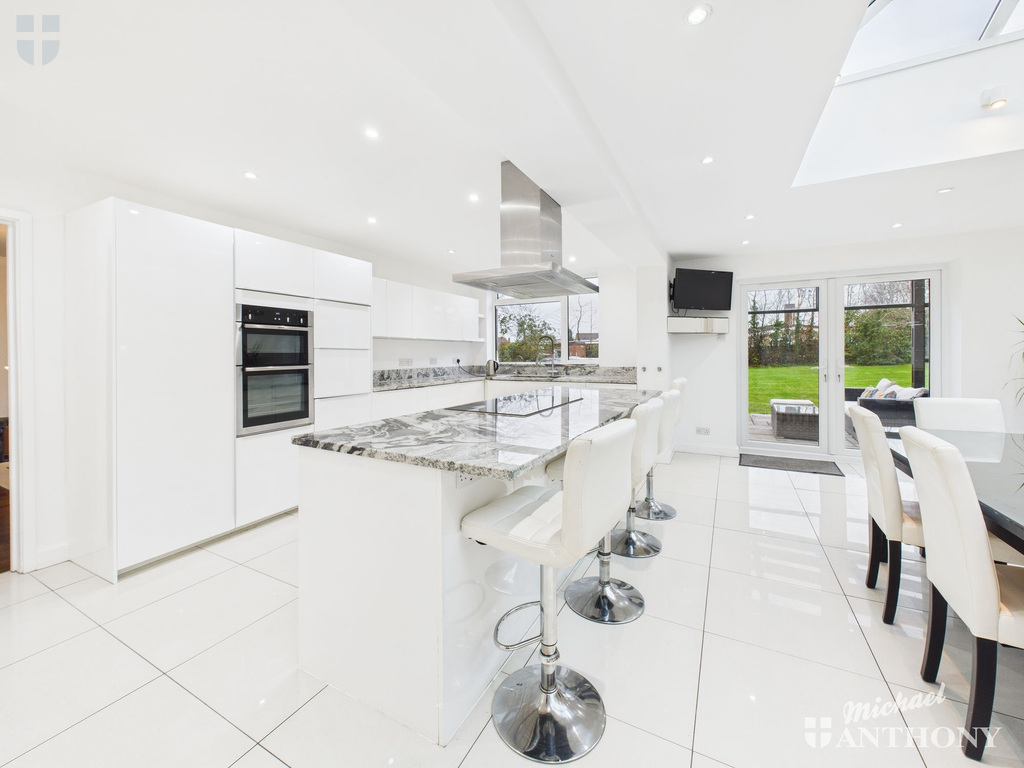 fe564f5793964bb08fd3