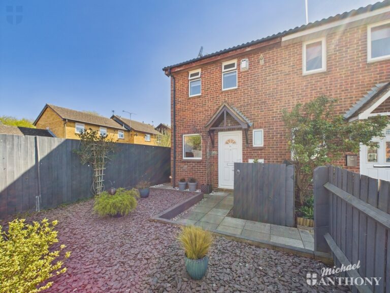 Field Way, Aylesbury, Buckinghamshire