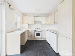 Keen Close, Aylesbury, Buckinghamshire