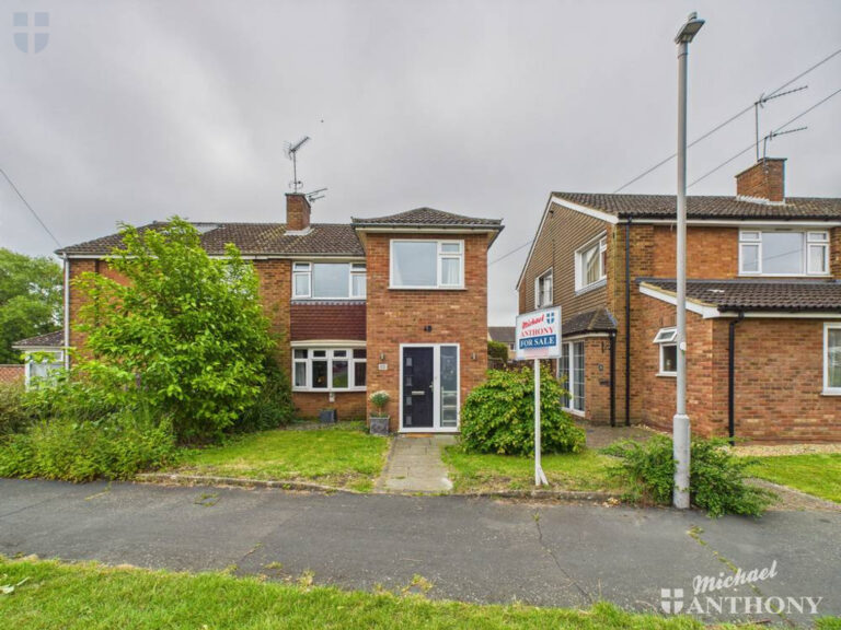 Heath Close, Aylesbury, Buckinghamshire