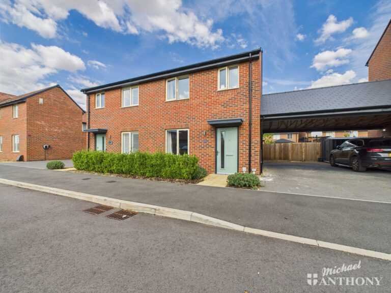 Saro Mews, Aylesbury, Buckinghamshire