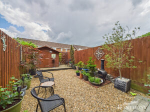 Plough Close, Aylesbury, Buckinghamshire