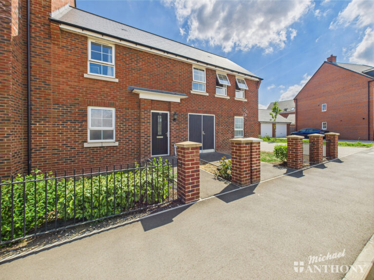 Armstrongs Fields, Kingsbrook, Aylesbury, Buckinghamshire Image