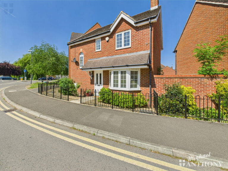 Foskett Way, Aylesbury, Buckinghamshire Image