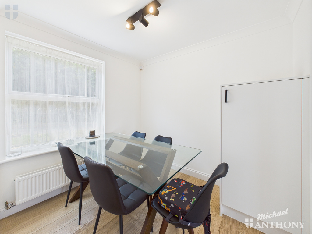 CAM03852G0-PR0381-ST