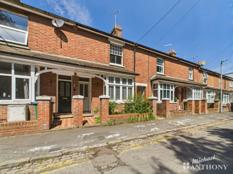 Alexander Road, Aylesbury, Buckinghamshire Image