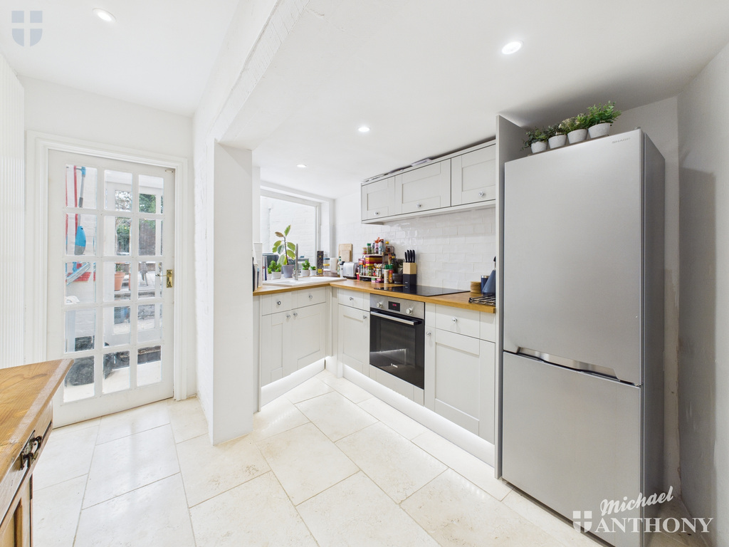 CAM03852G0-PR0399-ST