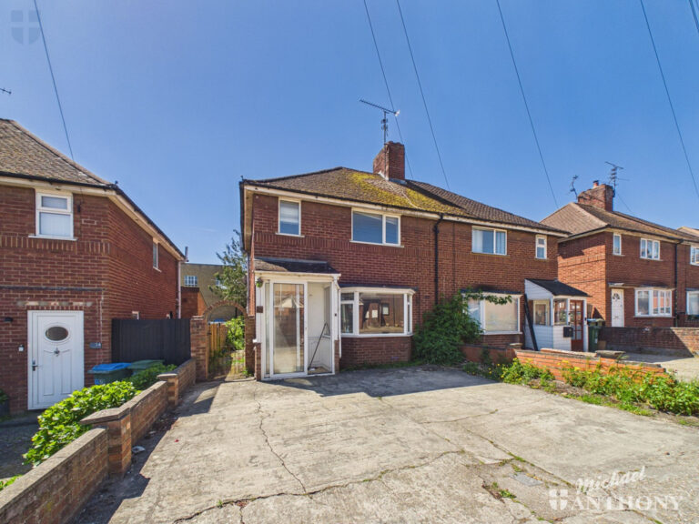 St. Johns Road, Aylesbury