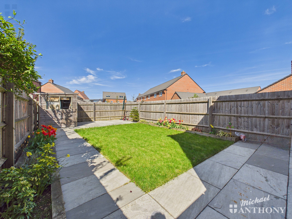 CAM03852G0-PR0616-ST