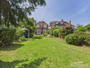 Tring Road, Aylesbury, Buckinghamshire