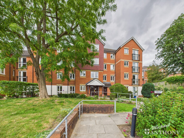 Florence Court, Willow Road, Aylesbury, Buckinghamshire