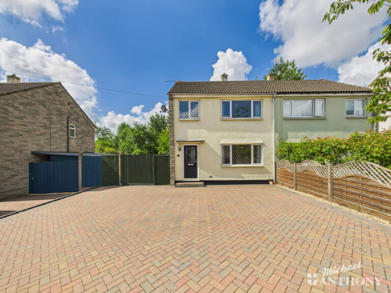 Ashley Row, Aylesbury, Buckinghamshire Image
