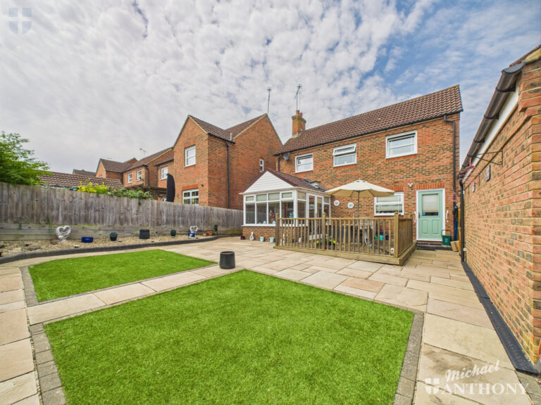 Cavendish Way, Aylesbury, Buckinghamshire Image