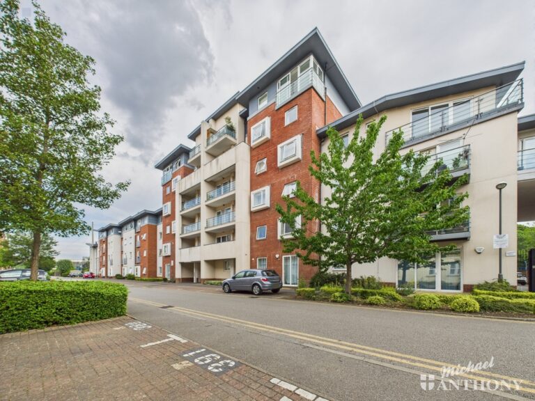 Stanton House, Coxhill Way, Aylesbury, Buckinghamshire Image