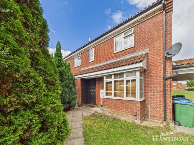 Webster Road, Aylesbury, Buckinghamshire Image