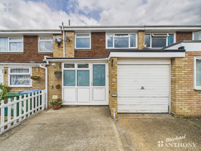 Pemberton Close, Aylesbury, Buckinghamshire Image