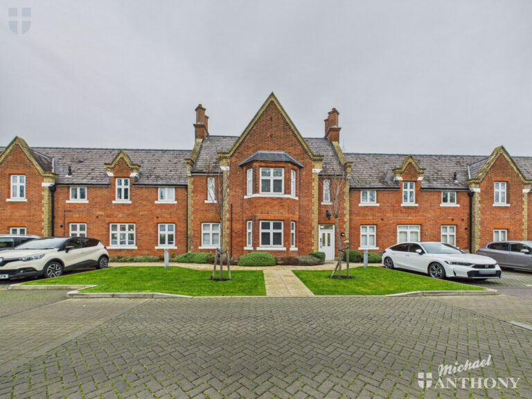 Hedges Way, Aylesbury, Buckinghamshire