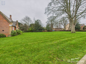 Hedges Way, Aylesbury, Buckinghamshire