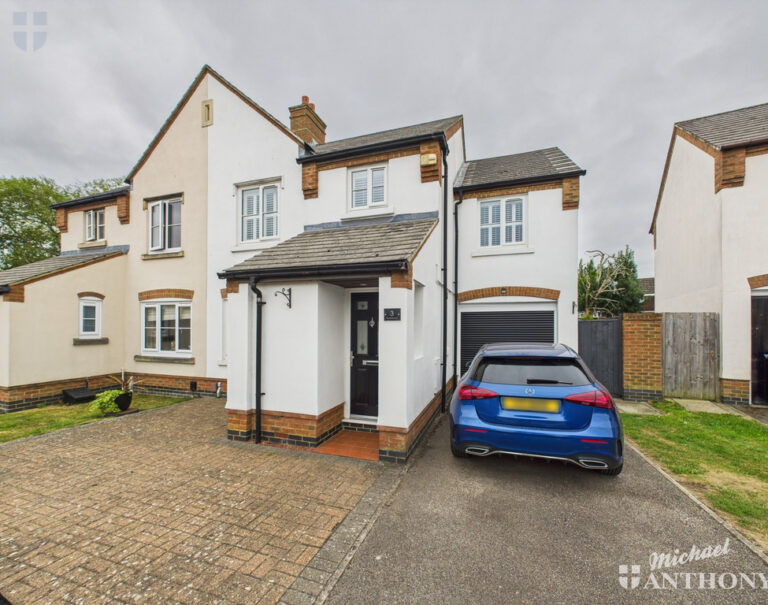 Woodford Close, Aylesbury Image