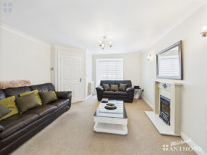 Trenchard Avenue, Wendover