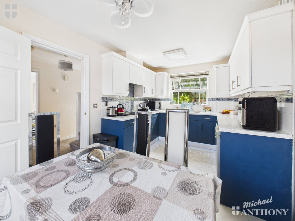 CAM03852G0-PR0387-ST