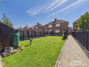 Weedon Road, Aylesbury, Buckinghamshire