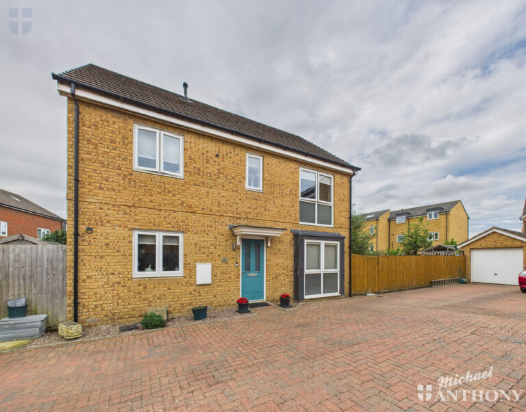 Greensleeves Drive, Aylesbury