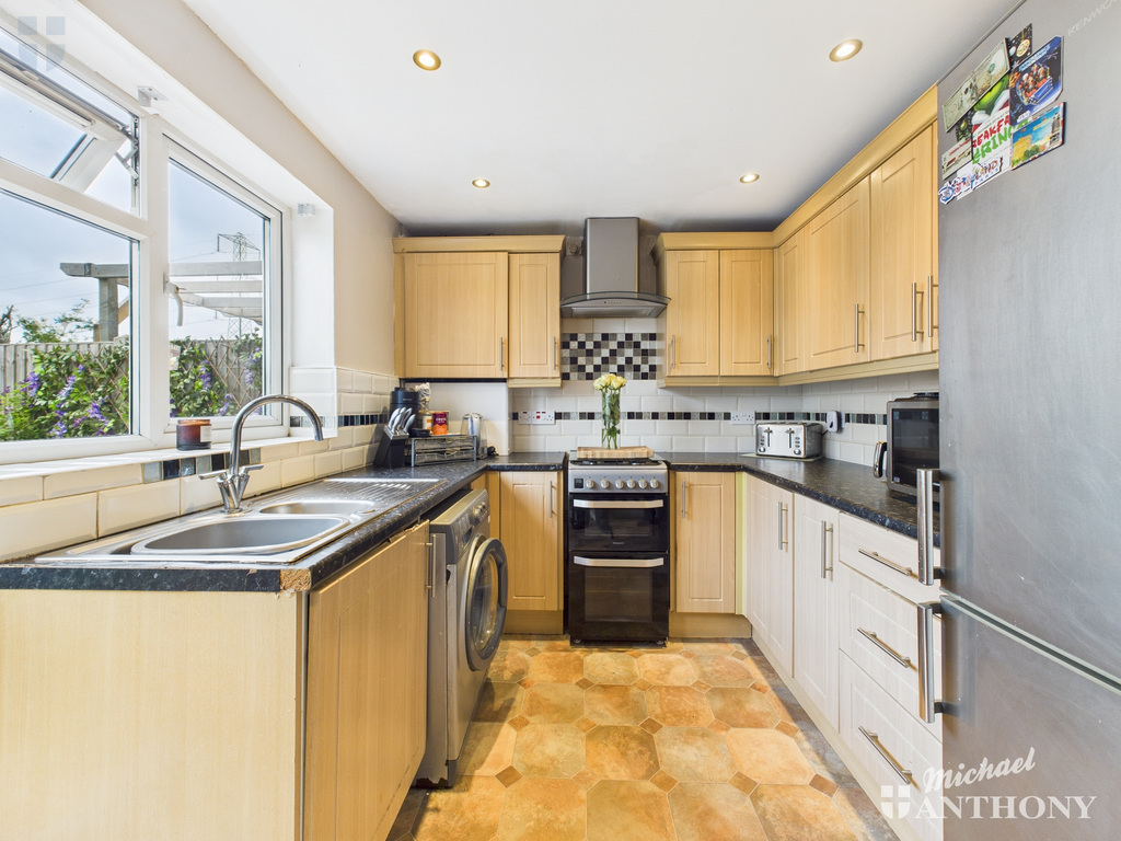 CAM03852G0-PR0421-ST