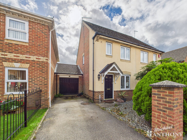 Sandhill Way, Aylesbury, Buckinghamshire