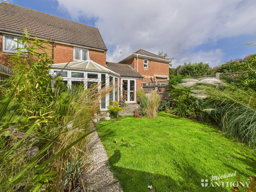 CAM03852G0-PR0419-ST