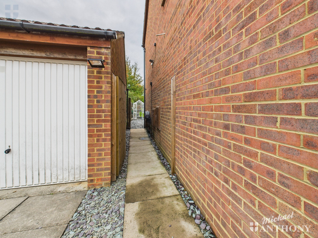 CAM03852G0-PR0431-ST