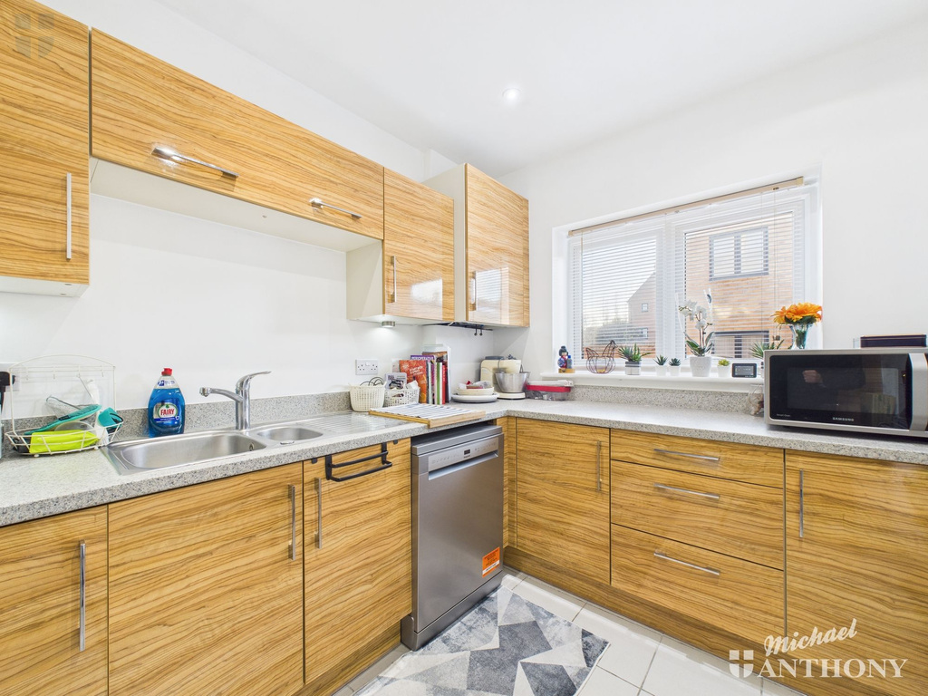 ad87b2bb15d0448b836f