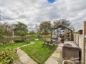 Iris Close, Aylesbury, Buckinghamshire