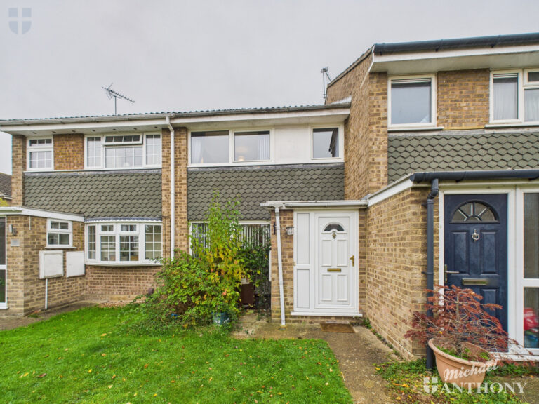 Slattenham Close, Aylesbury Image