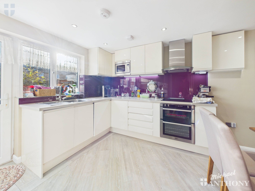 24447183d89b4ac6b5d5