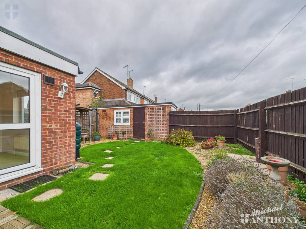 CAM03218G0-PR0819-ST