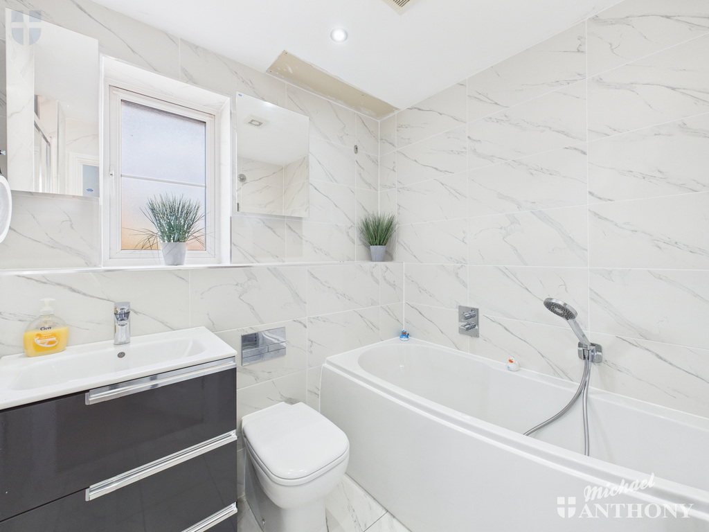 CAM03852G0-PR0467-ST