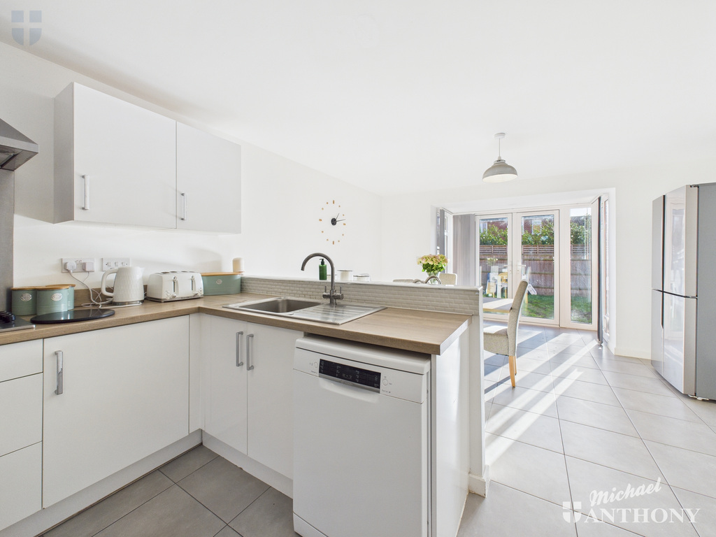 CAM03852G0-PR0483-ST