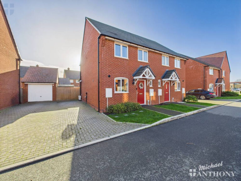 Restharrow Road, Broughton, Aylesbury Image