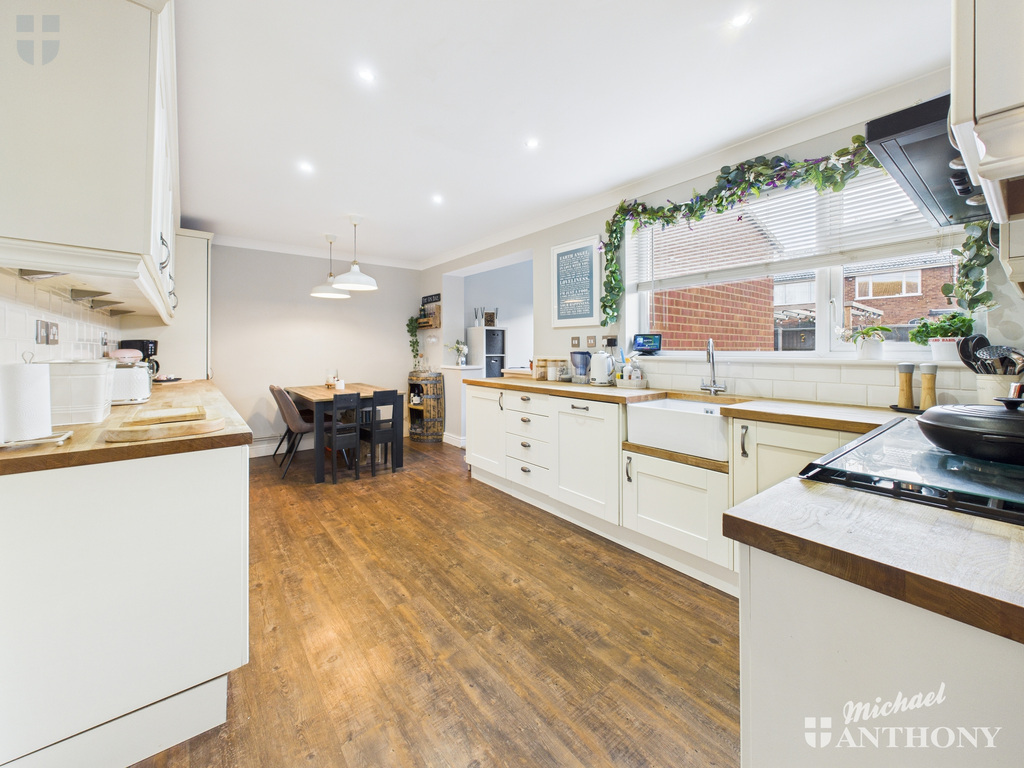 CAM03852G0-PR0506-ST