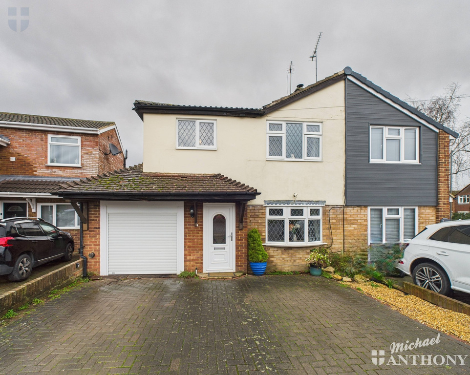 CAM03218G0-PR0880-ST