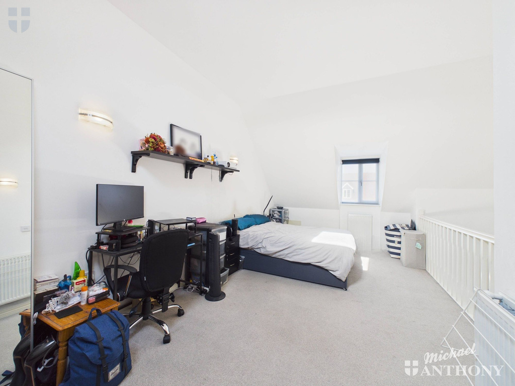 CAM03218G0-PR0935-ST