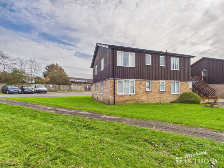 Chequers Court, Aylesbury Image