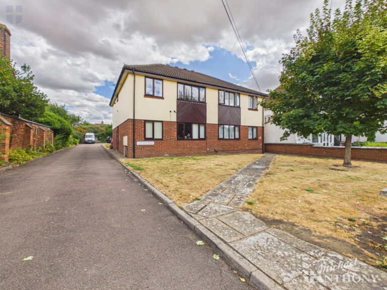 Milton Road, Aylesbury Image