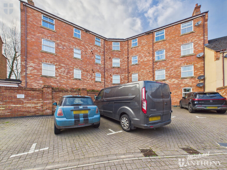 Crowell Mews, Aylesbury