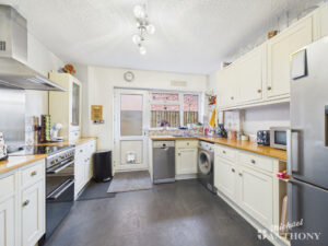 Irvine Drive, Stoke Mandeville
