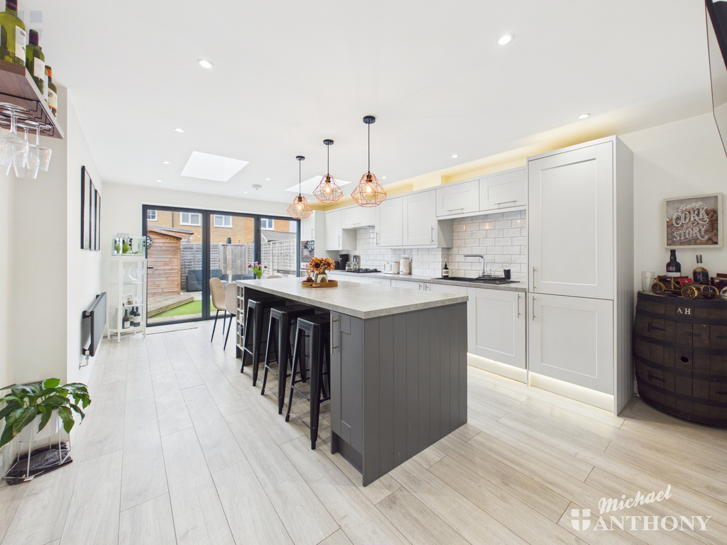 CAM03852G0-PR0642-ST