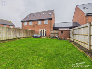 Axtell Way, Aston Reach