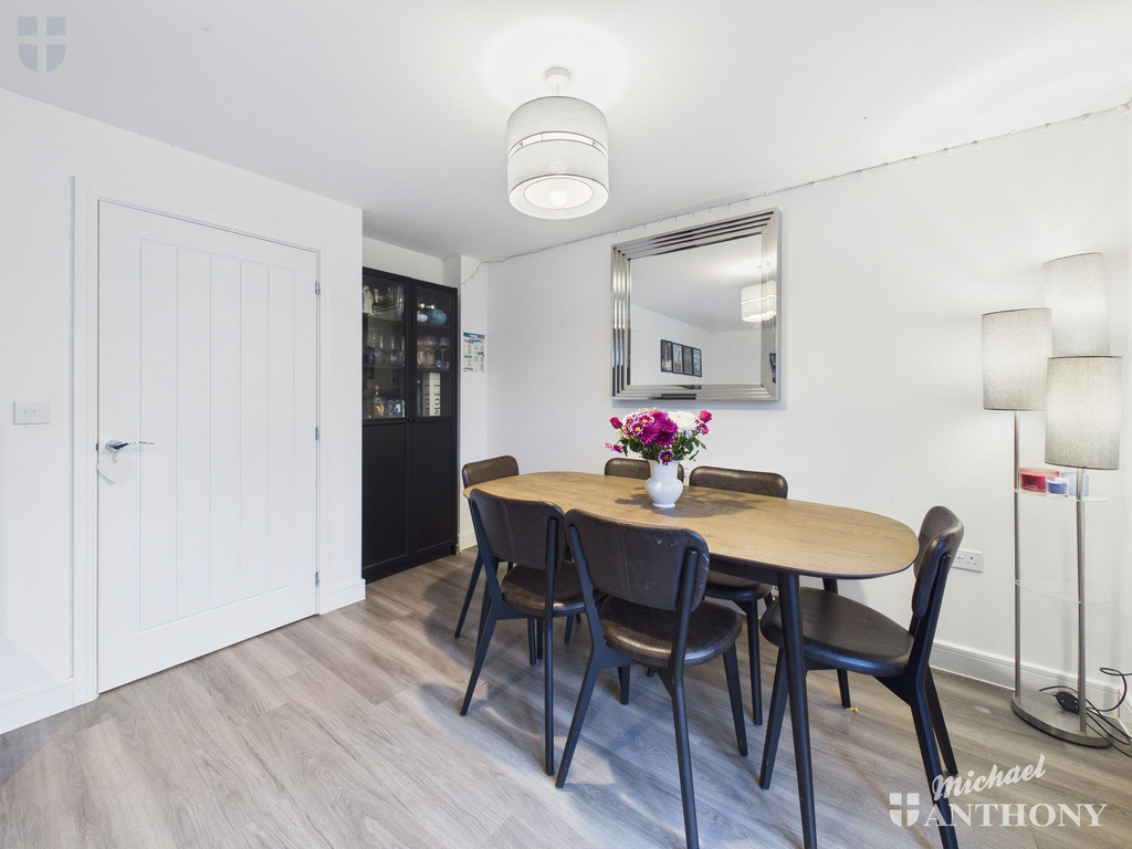 100c8a55da194dfe8b75