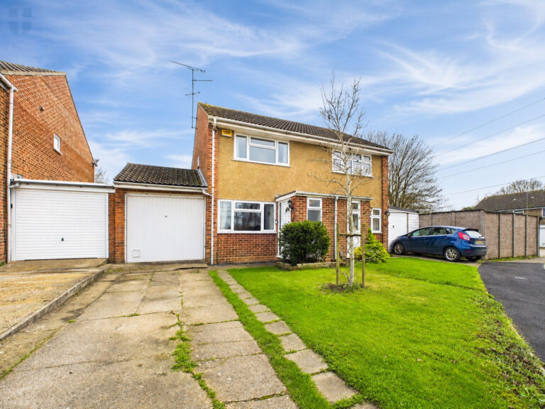 Rowland Way, Aylesbury